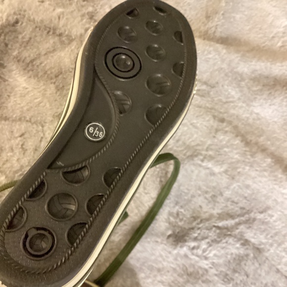 EUC camo rubber bootie size 6 - Picture 4 of 4